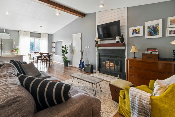 Designing a captivating nighttime garden in the uk: a guide to enchanting aromatic plants